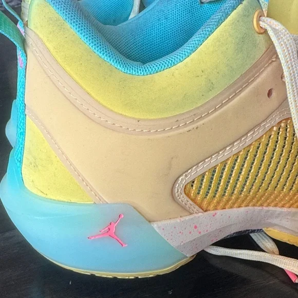 Jordan Athletic Shoes in Yellow and Teal - Picture 5 of 5